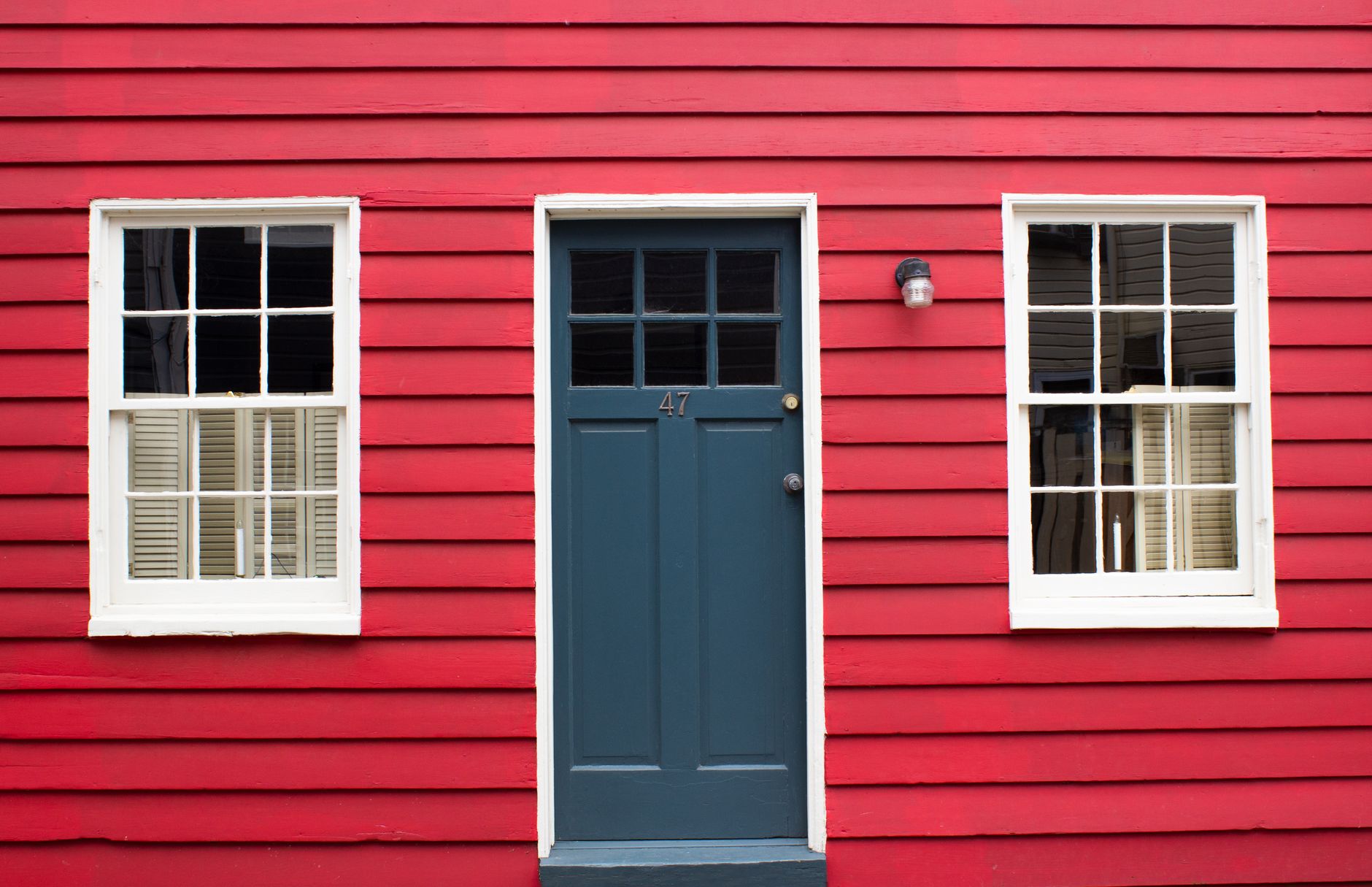Understanding Colonial Beaded Siding: History, Styles, and Benefits
